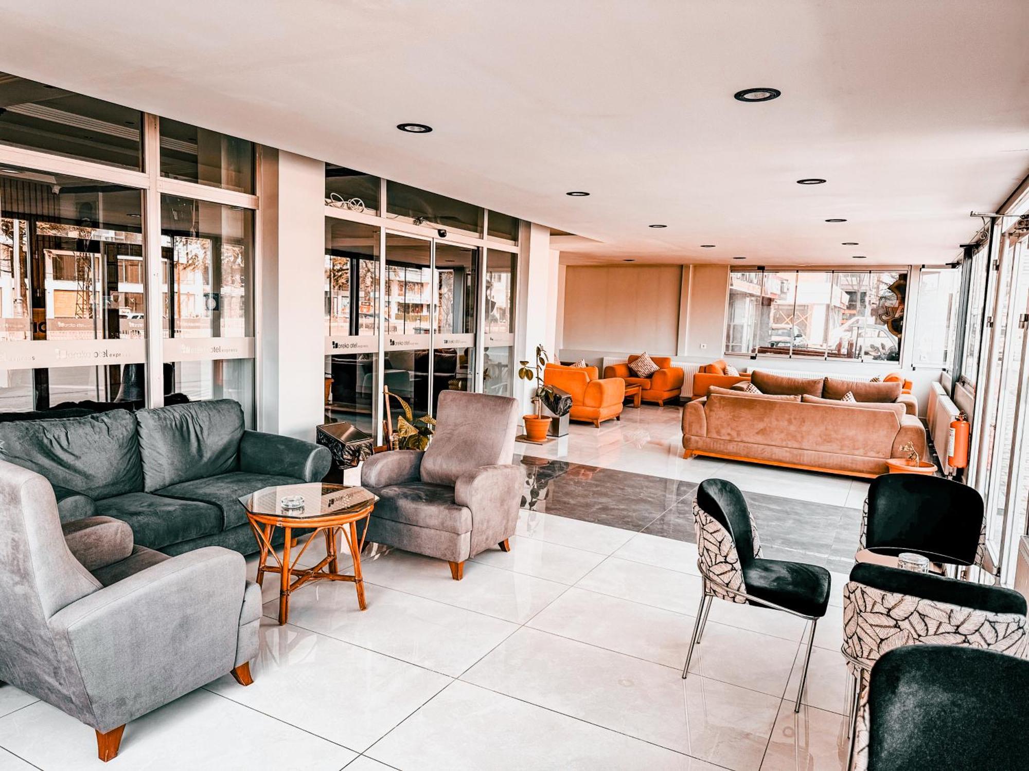 Oreko Express Hotel